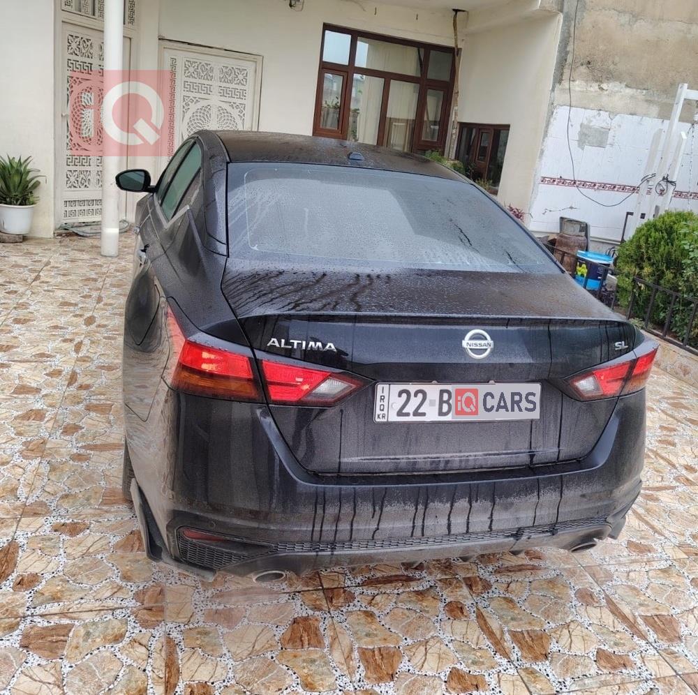 نيسان ألتيما